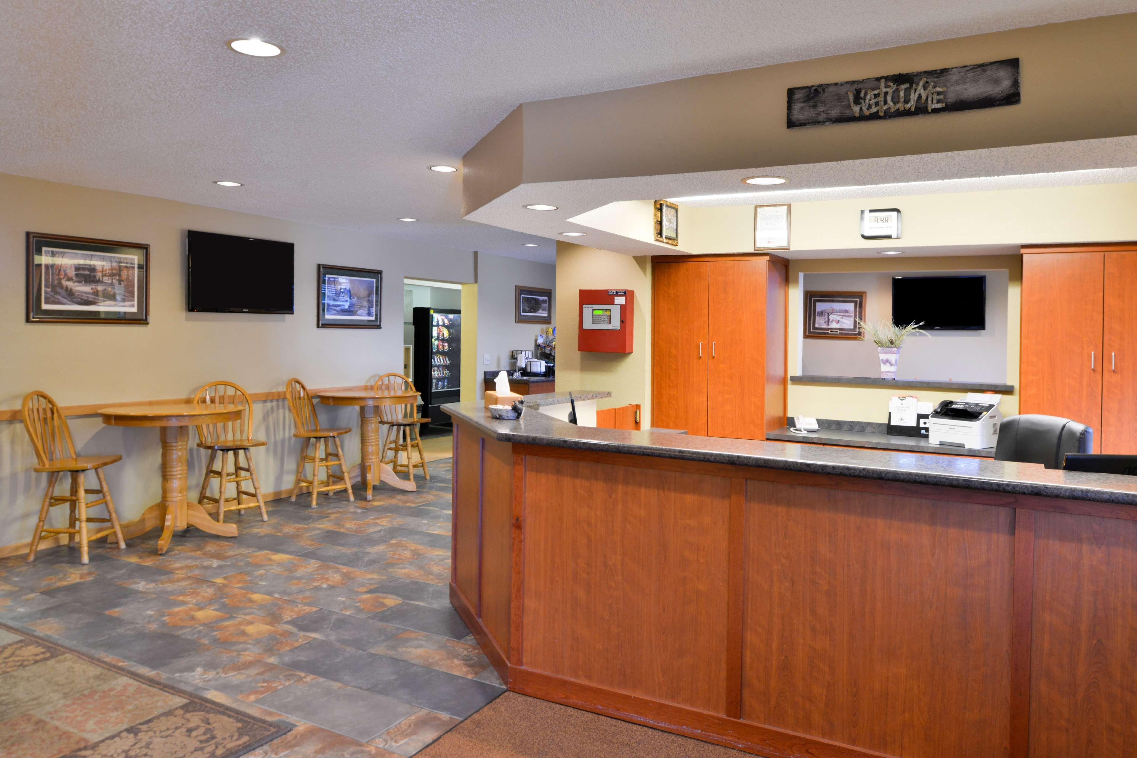 America'S Best Value Inn & Suites Интернешънъл Фолс Екстериор снимка
